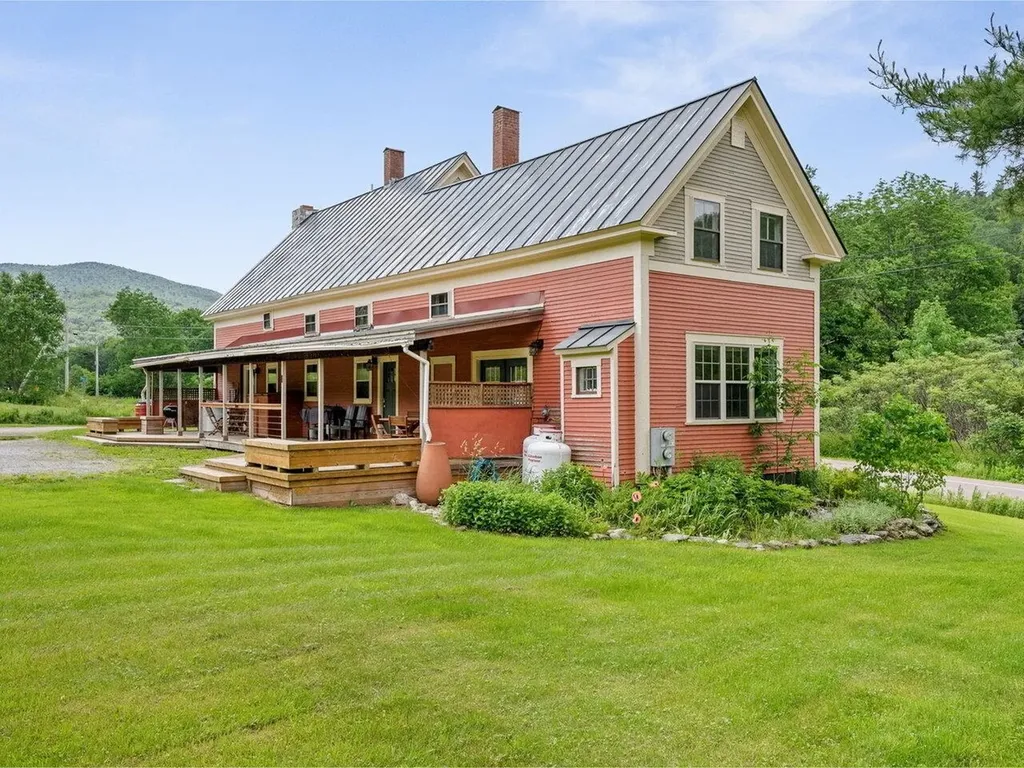 2316 Vt Route 125 Hancock VT 05748