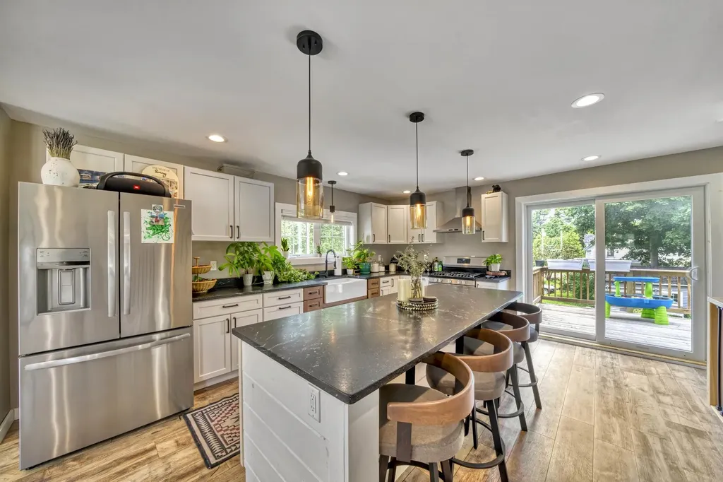 86 Chestnut Street Claremont NH 03743