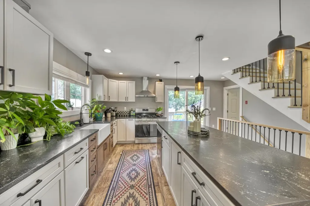 86 Chestnut Street Claremont NH 03743