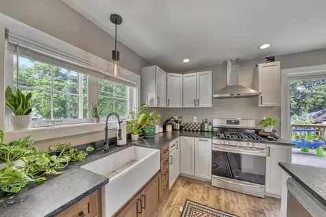 86 Chestnut Street Claremont NH 03743