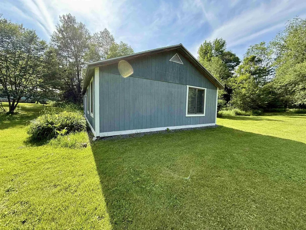 61 Davis Road Cavendish VT 05153