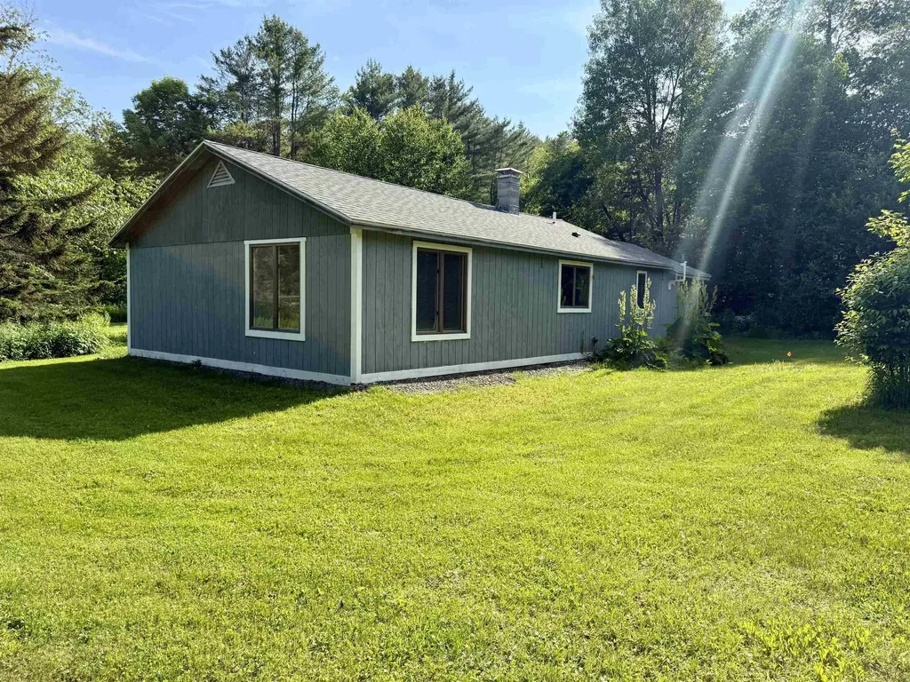 61 Davis Road Cavendish VT 05153