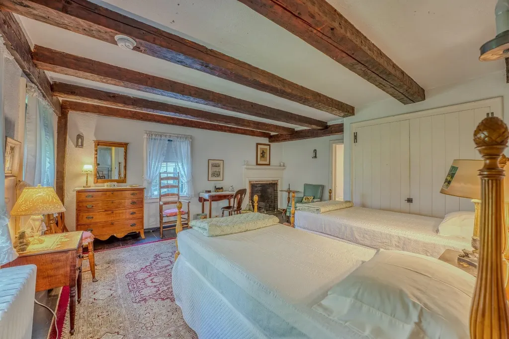 291 - 293 Blake Road Sugar Hill NH 03586