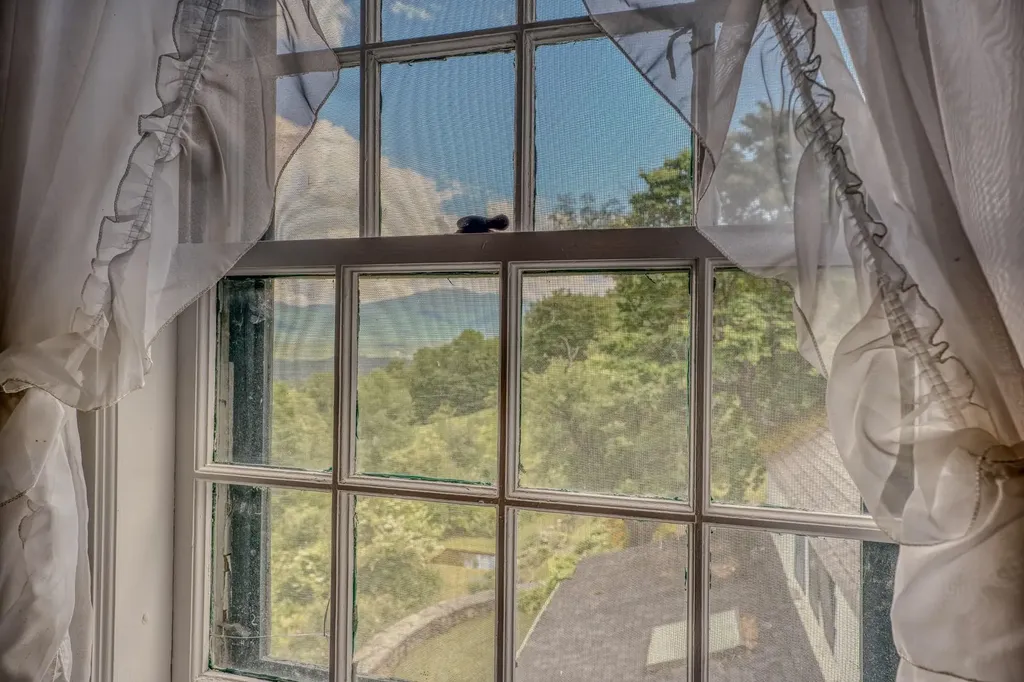 291 - 293 Blake Road Sugar Hill NH 03586