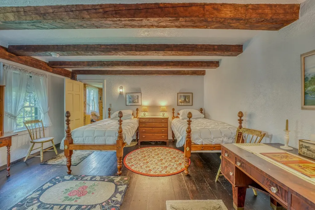 291 - 293 Blake Road Sugar Hill NH 03586