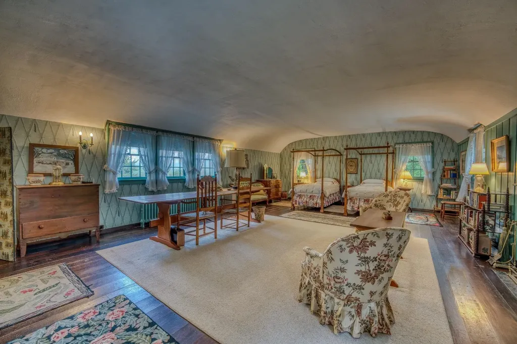 291 - 293 Blake Road Sugar Hill NH 03586