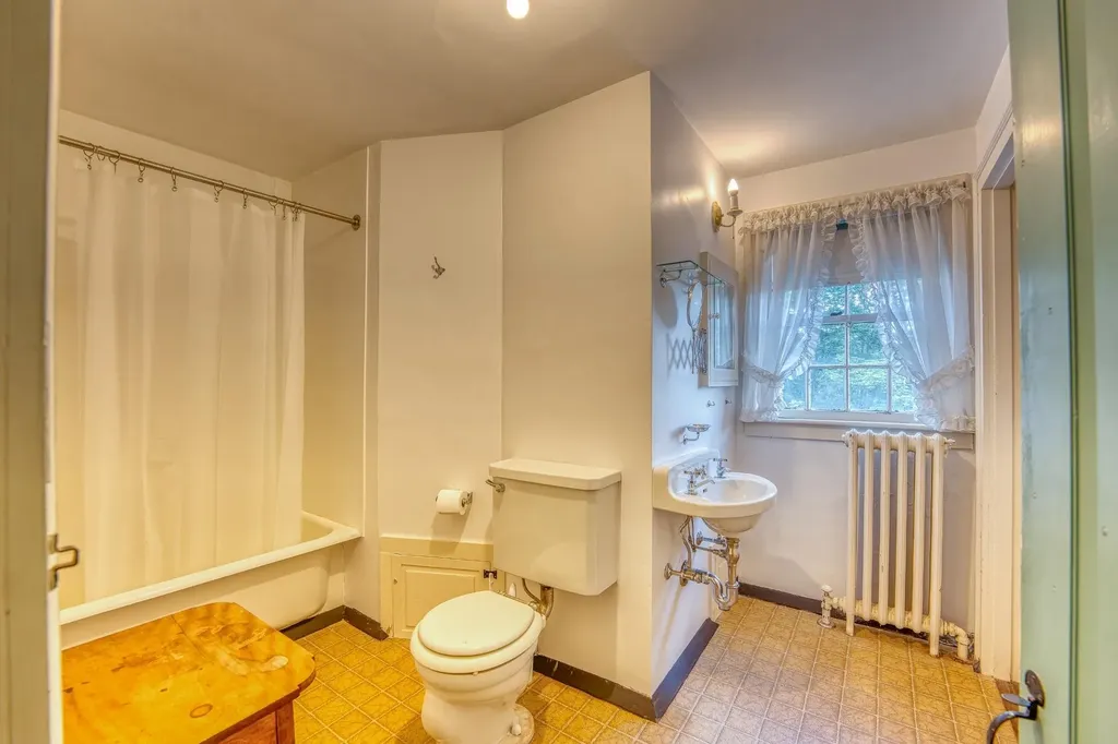 291 - 293 Blake Road Sugar Hill NH 03586