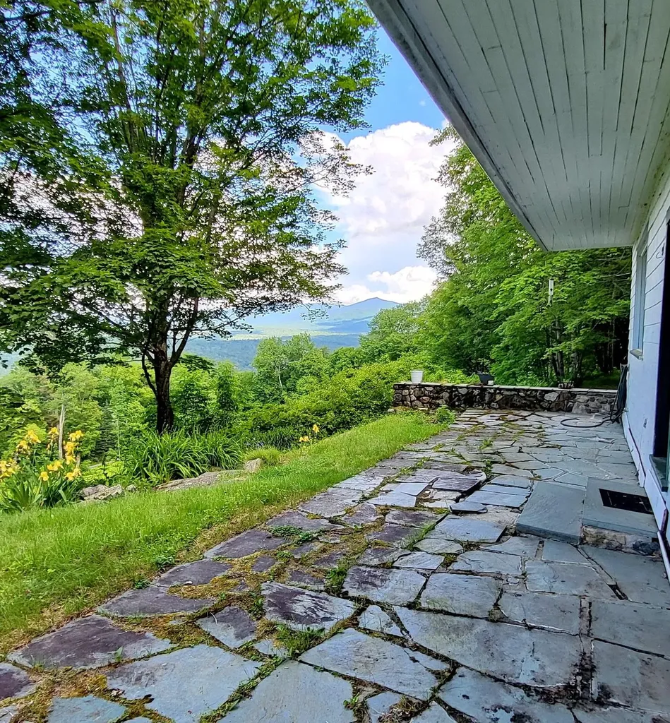 291 - 293 Blake Road Sugar Hill NH 03586