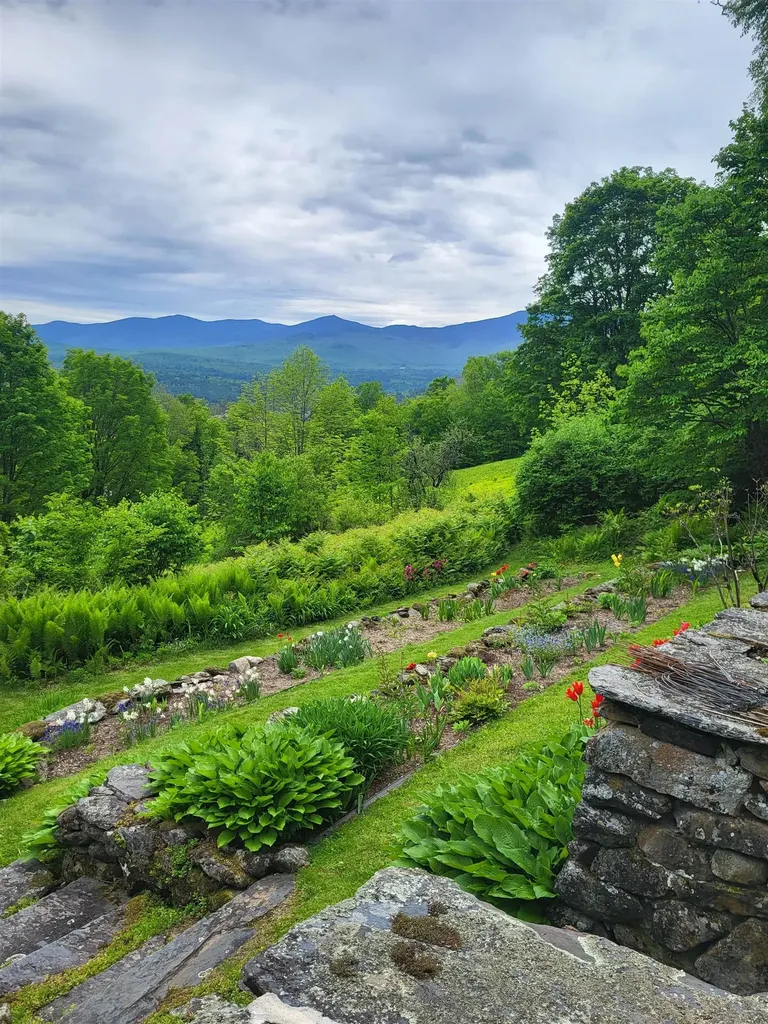 291 - 293 Blake Road Sugar Hill NH 03586