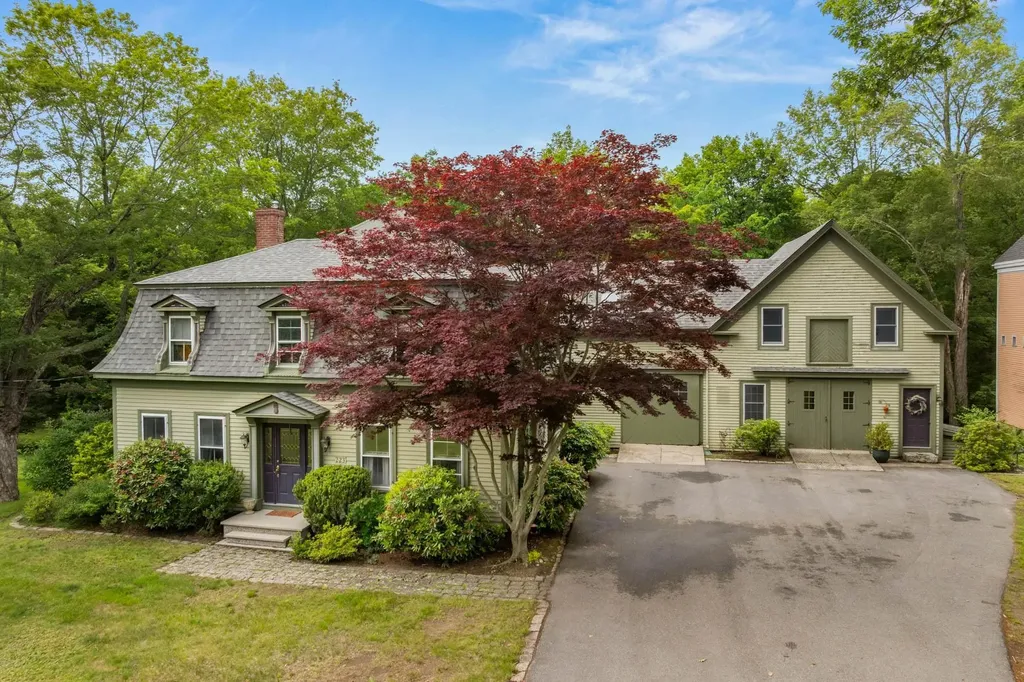 223 Atlantic Avenue North Hampton NH 03862