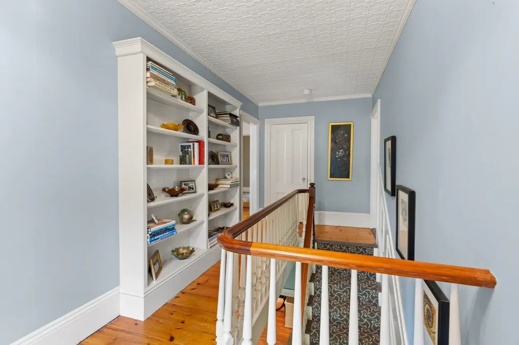 223 Atlantic Avenue North Hampton NH 03862