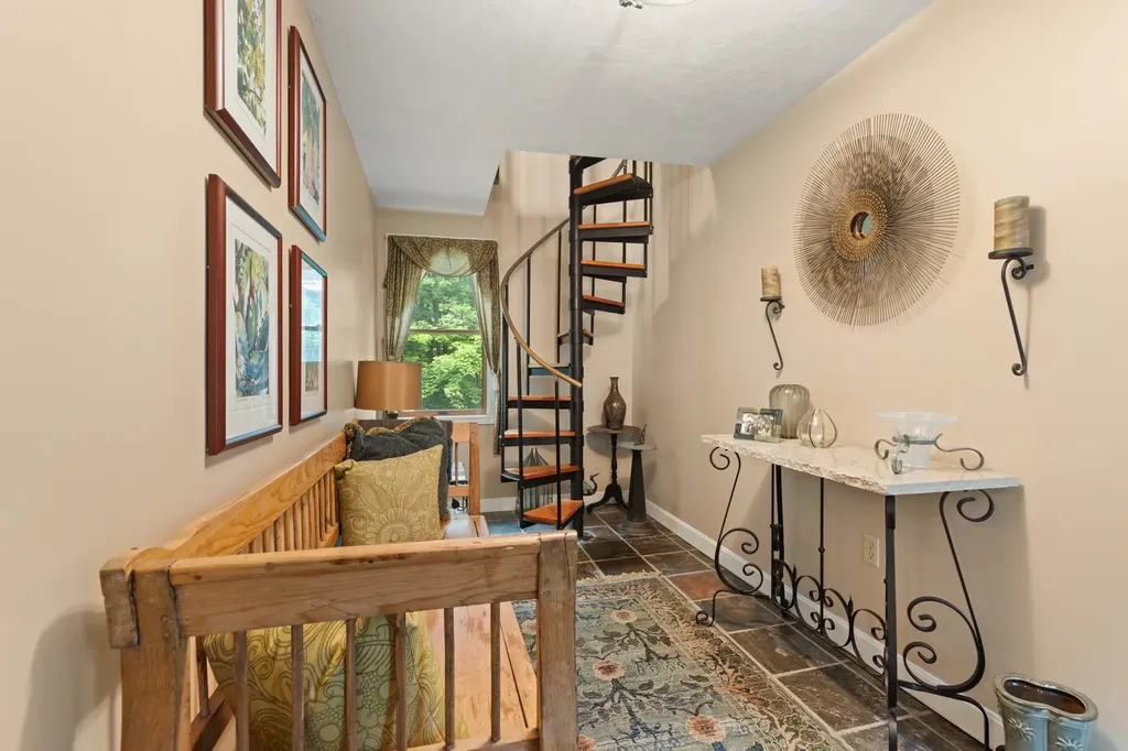 223 Atlantic Avenue North Hampton NH 03862