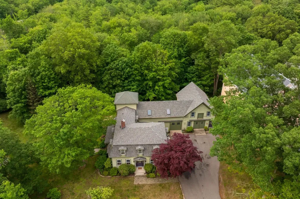 223 Atlantic Avenue North Hampton NH 03862