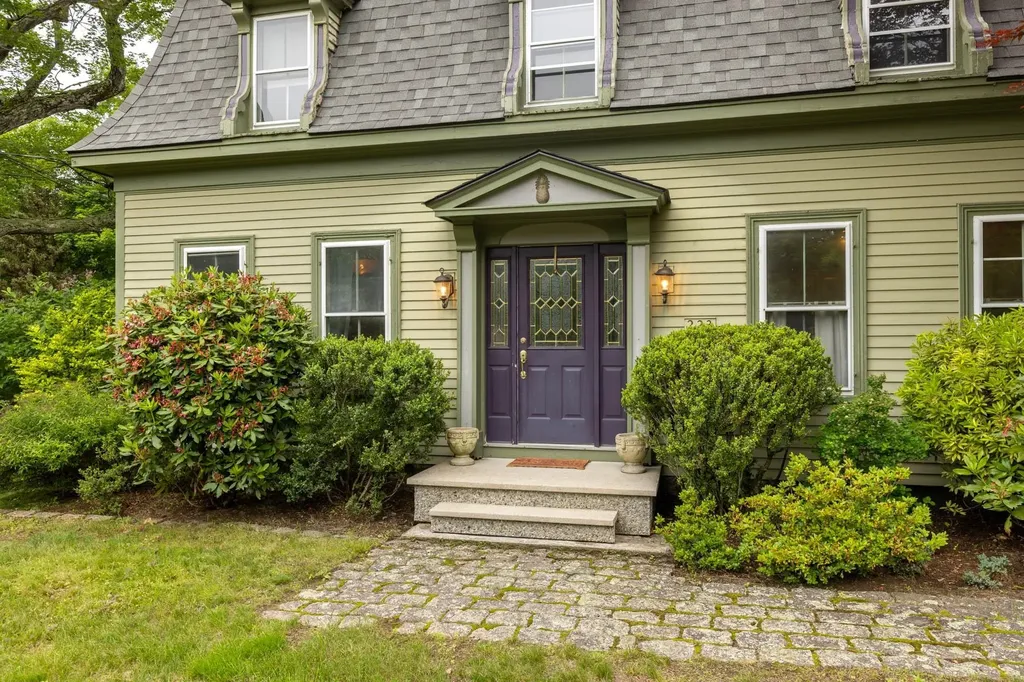 223 Atlantic Avenue North Hampton NH 03862