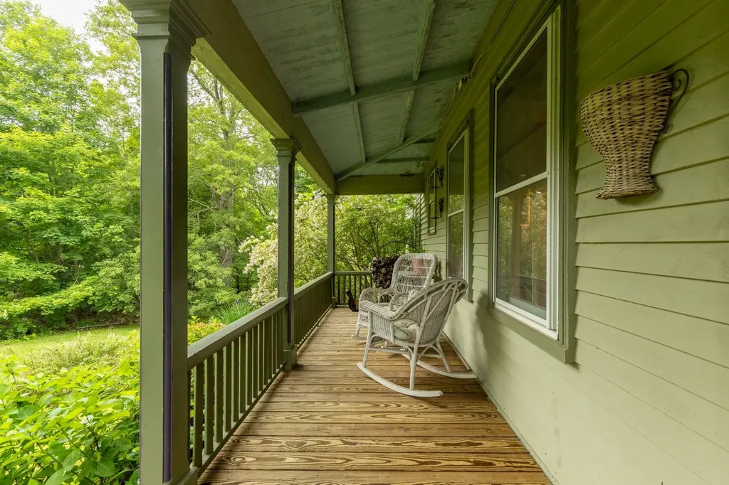 223 Atlantic Avenue North Hampton NH 03862