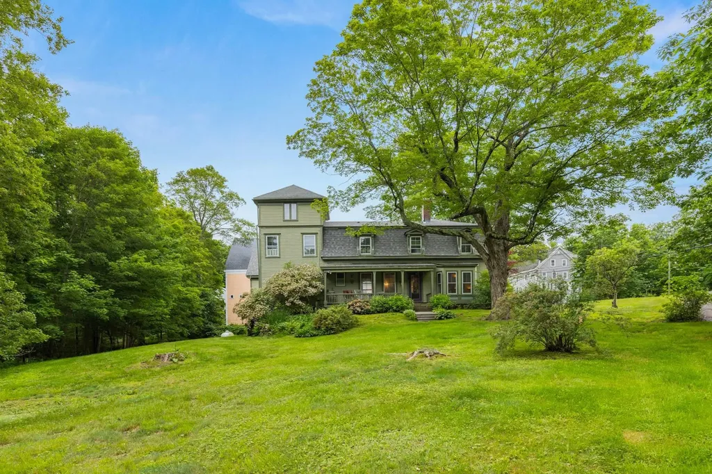 223 Atlantic Avenue North Hampton NH 03862