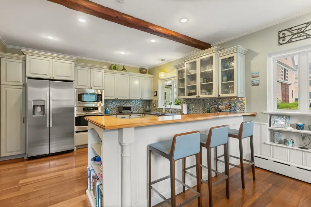 223 Atlantic Avenue North Hampton NH 03862