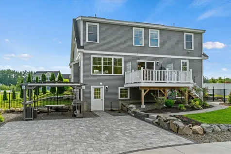 16 Daniels Drive Lee NH 03861