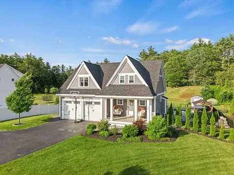 16 Daniels Drive Lee NH 03861