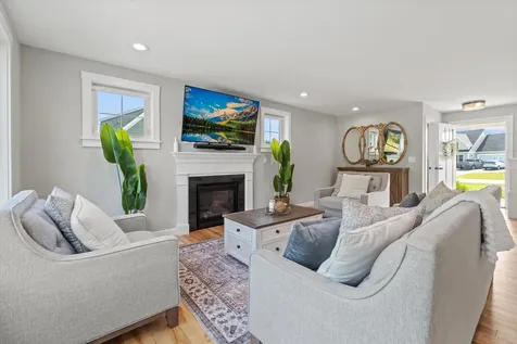 16 Daniels Drive Lee NH 03861