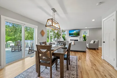 16 Daniels Drive Lee NH 03861
