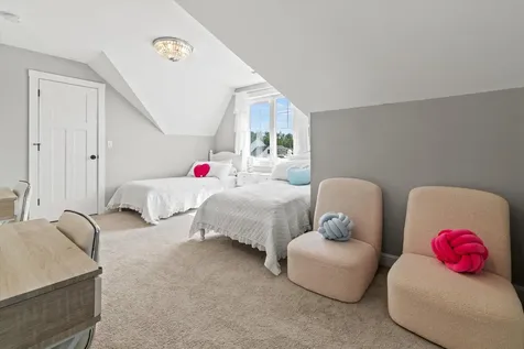 16 Daniels Drive Lee NH 03861