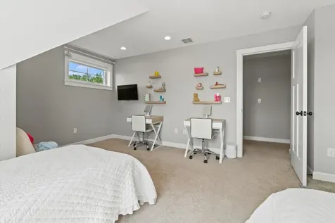 16 Daniels Drive Lee NH 03861