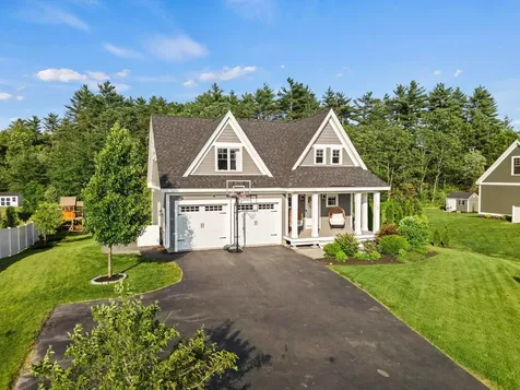 16 Daniels Drive Lee NH 03861