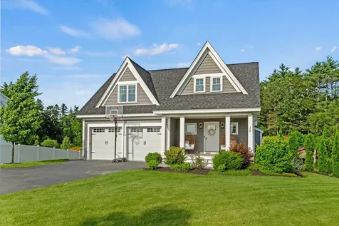 16 Daniels Drive Lee NH 03861