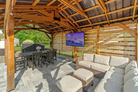 16 Daniels Drive Lee NH 03861