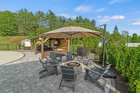 16 Daniels Drive Lee NH 03861