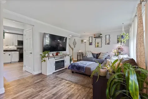 13 Rangers Drive Hudson NH 03051