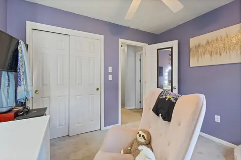 13 Rangers Drive Hudson NH 03051