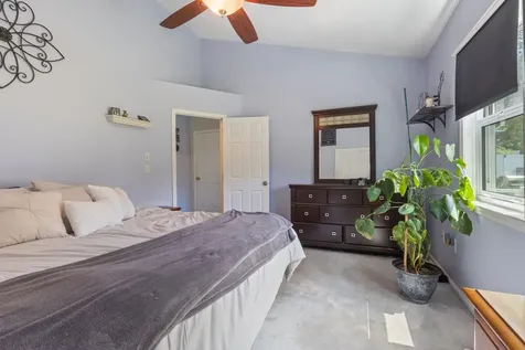 13 Rangers Drive Hudson NH 03051