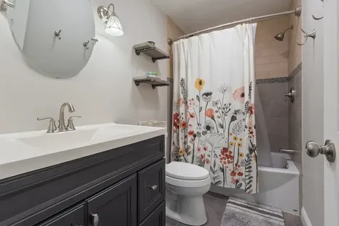 13 Rangers Drive Hudson NH 03051