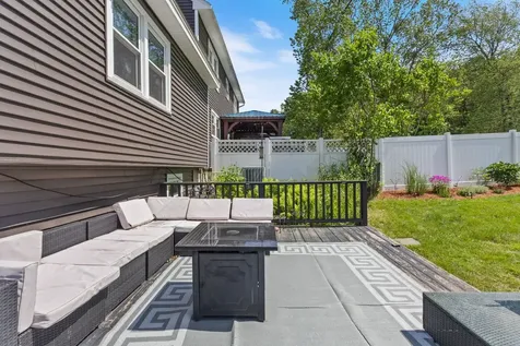 13 Rangers Drive Hudson NH 03051