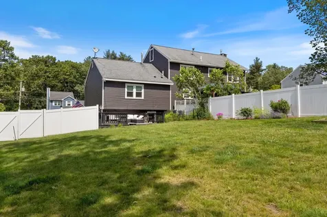 13 Rangers Drive Hudson NH 03051