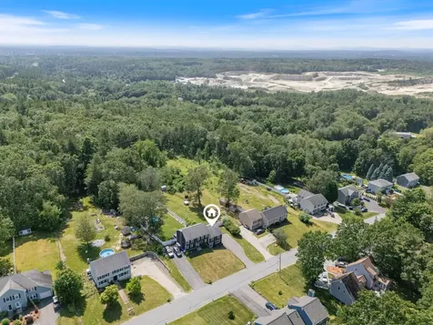 13 Rangers Drive Hudson NH 03051