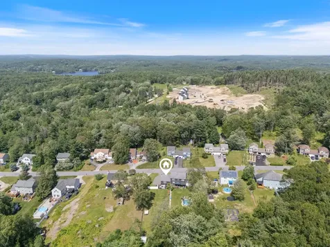 13 Rangers Drive Hudson NH 03051