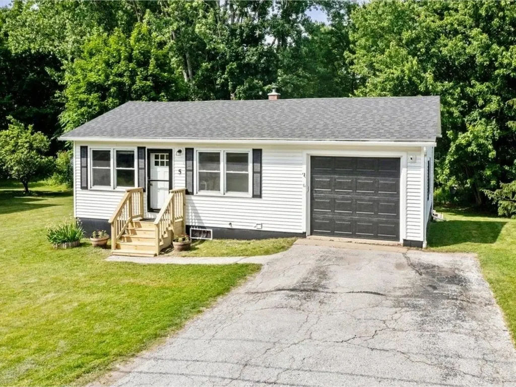 5 Orchard Street St. Albans Town VT 05478