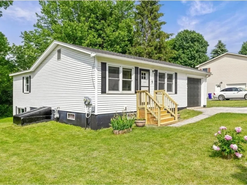 5 Orchard Street St. Albans Town VT 05478