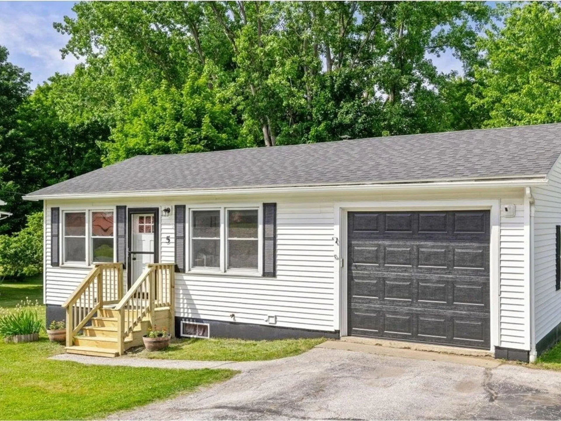 5 Orchard Street St. Albans Town VT 05478