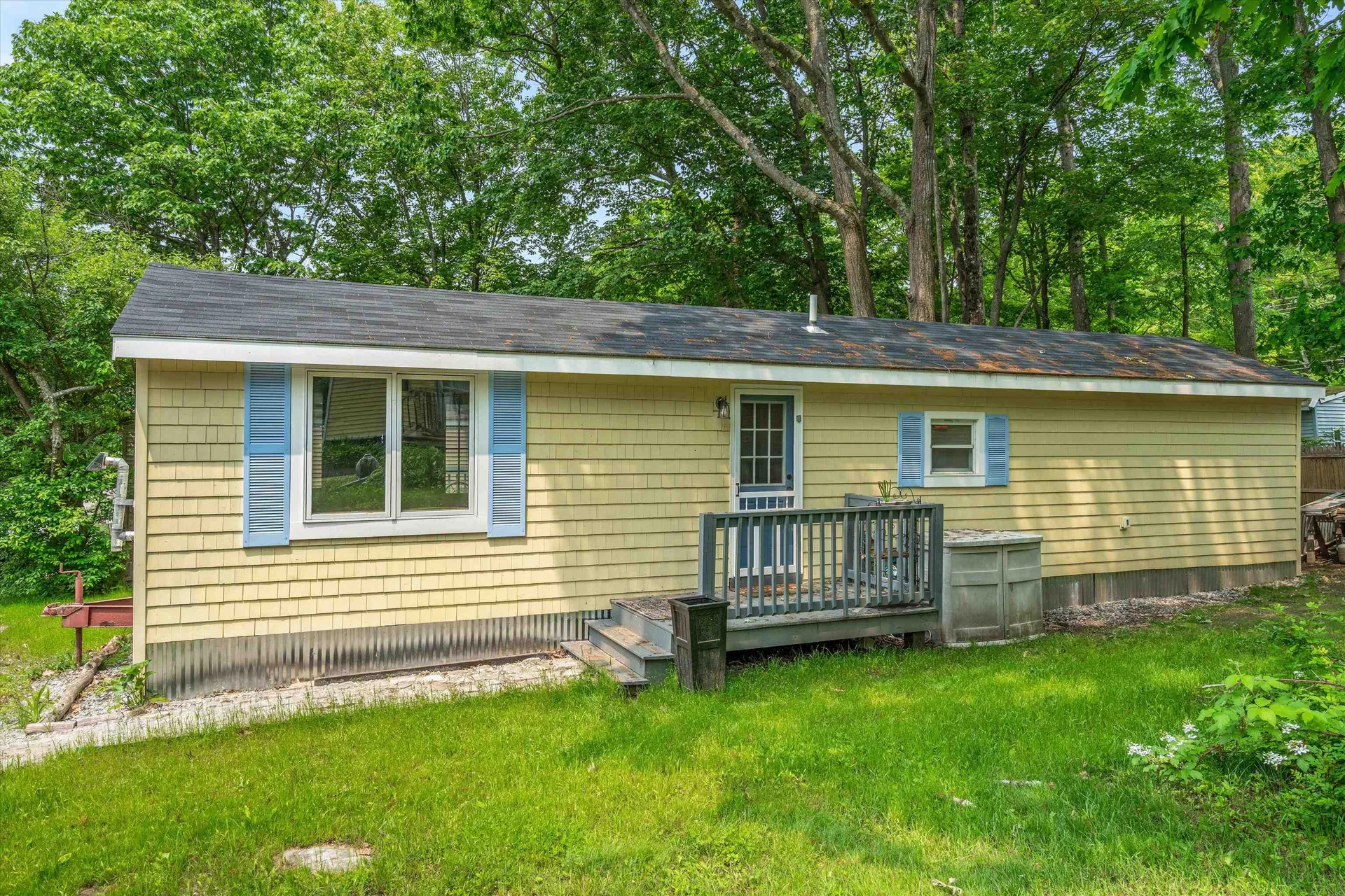 8 Bush Avenue Allenstown NH 03275