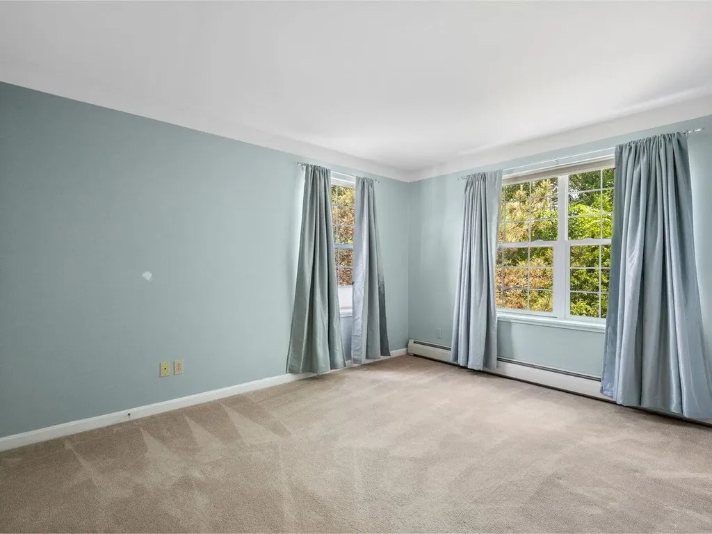 137 Stonington Circle South Burlington VT 05403