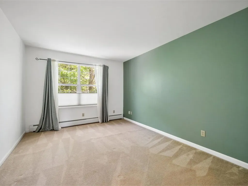 137 Stonington Circle South Burlington VT 05403