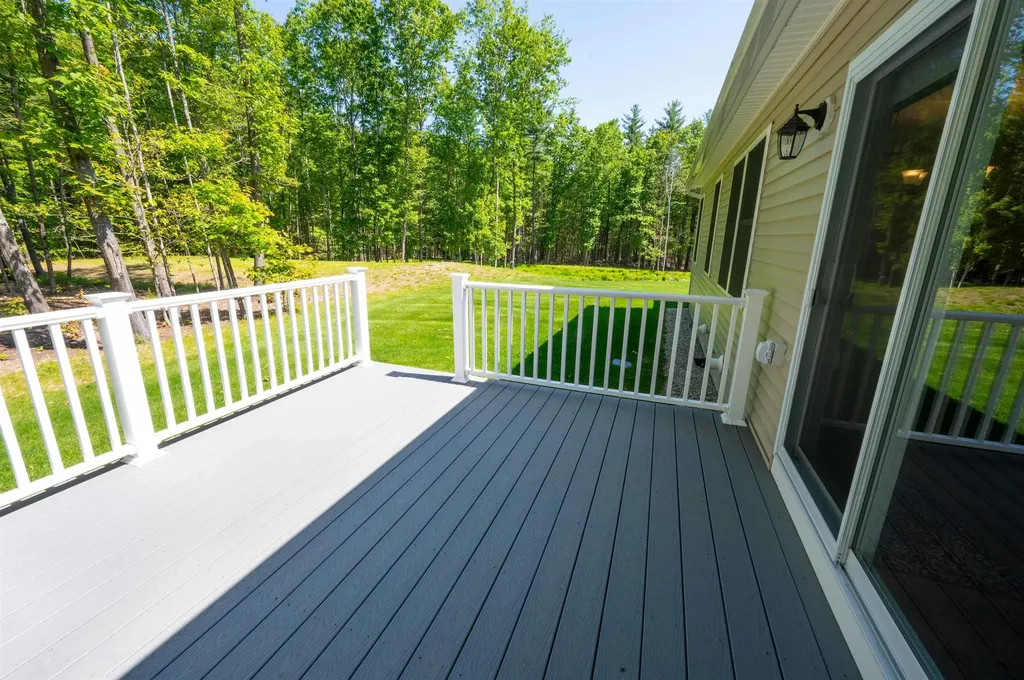 91 Pineview Drive Candia NH 03034