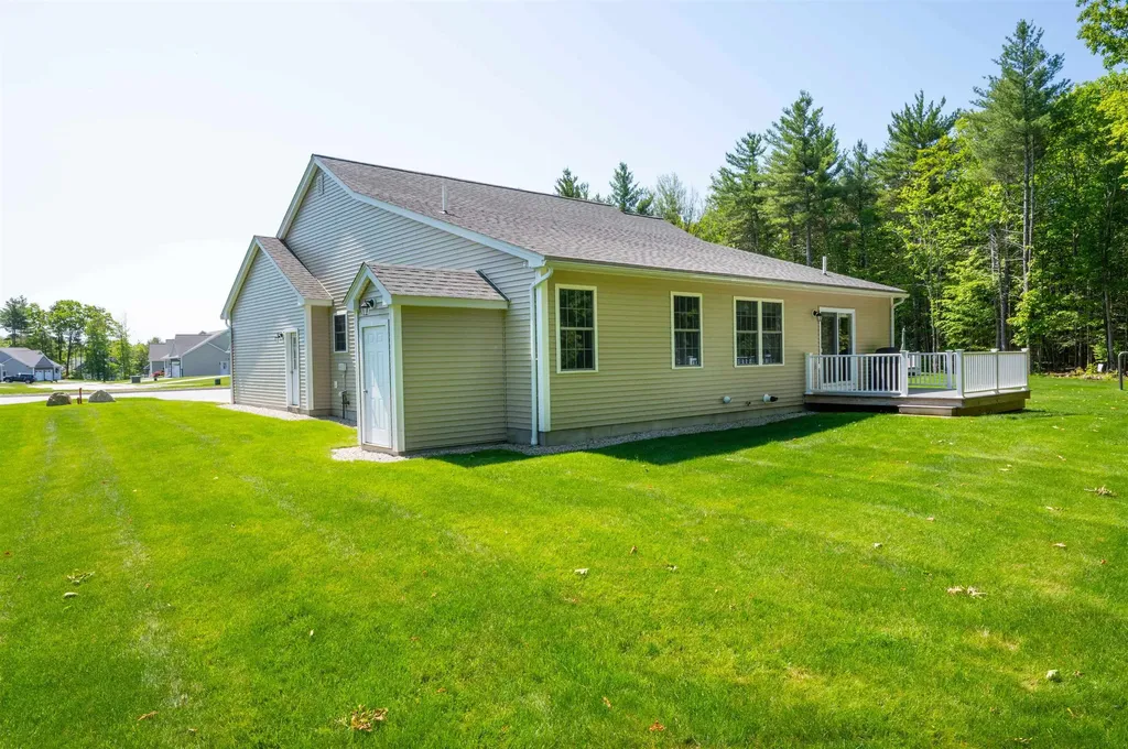 91 Pineview Drive Candia NH 03034