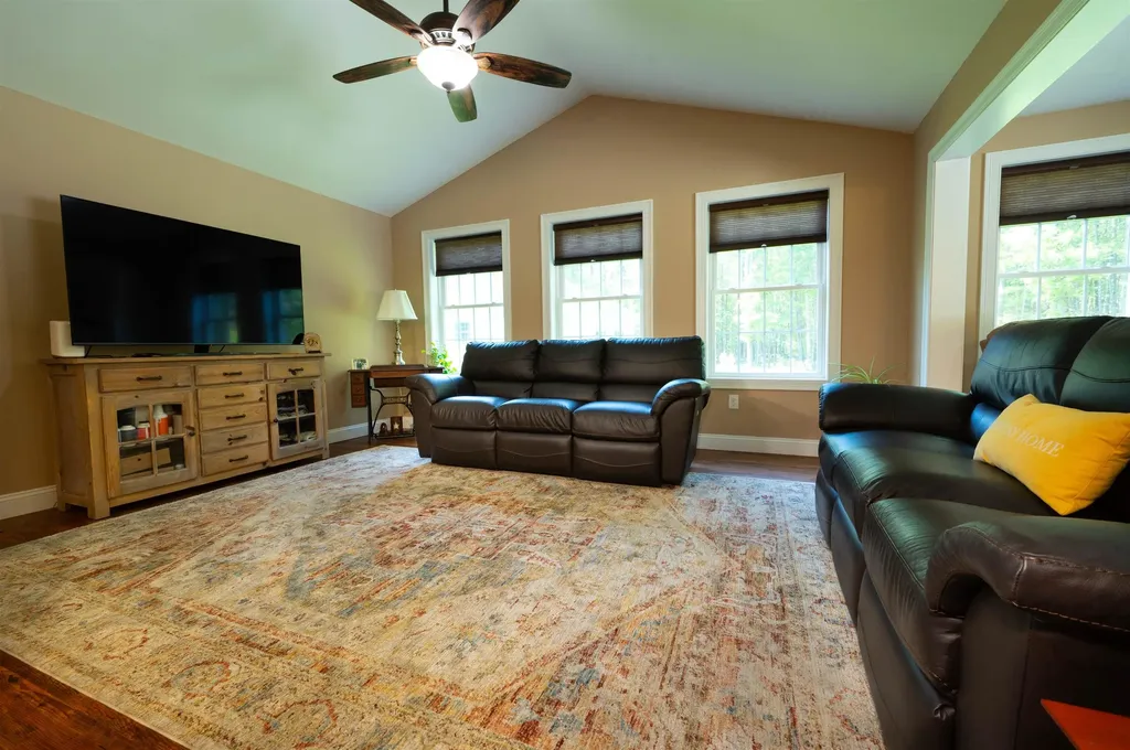 91 Pineview Drive Candia NH 03034