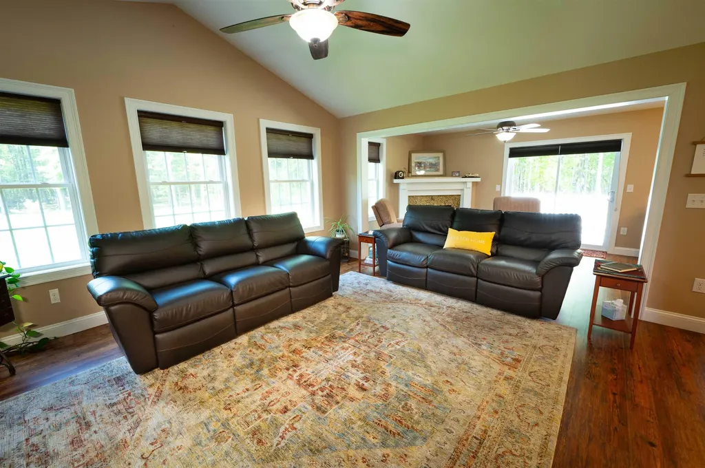 91 Pineview Drive Candia NH 03034