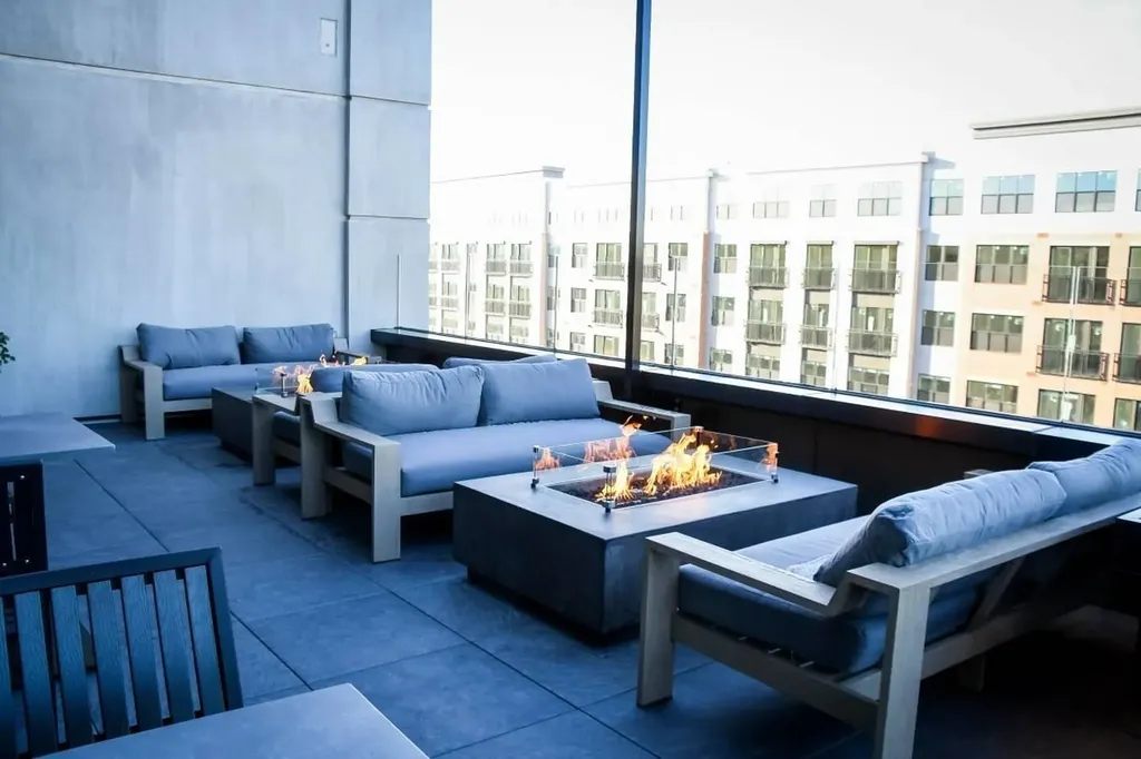 18 Artisan Drive Salem NH 03079